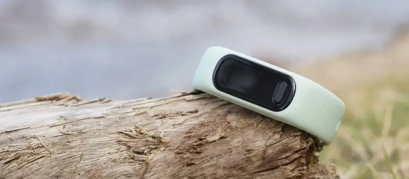 Фитнес гривна Garmin